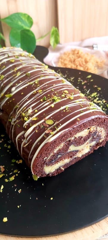 Close up of Dubai-style chocolate Swiss Roll